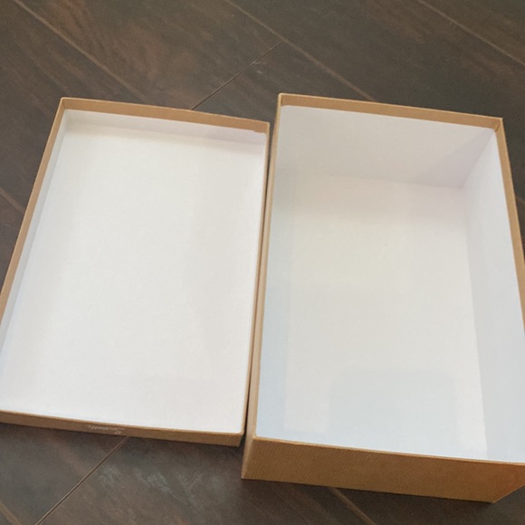 Louboutin shoe box - Picture 6 of 7